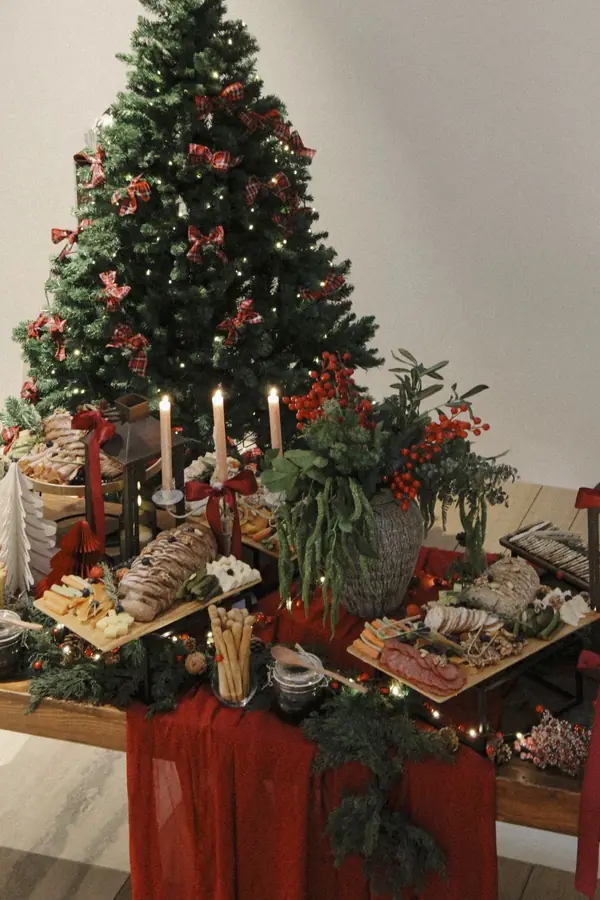 The Holiday Charcuterie Grazing Table